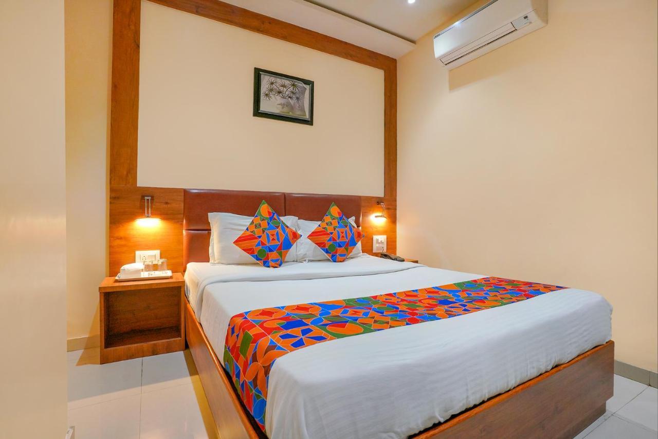 Hotel Fabexpress Colaba Grand Mumbai Exterior foto